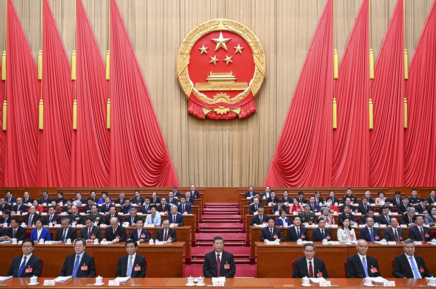 中共中央政治局召开会议 分析研究当前经济形势和经…