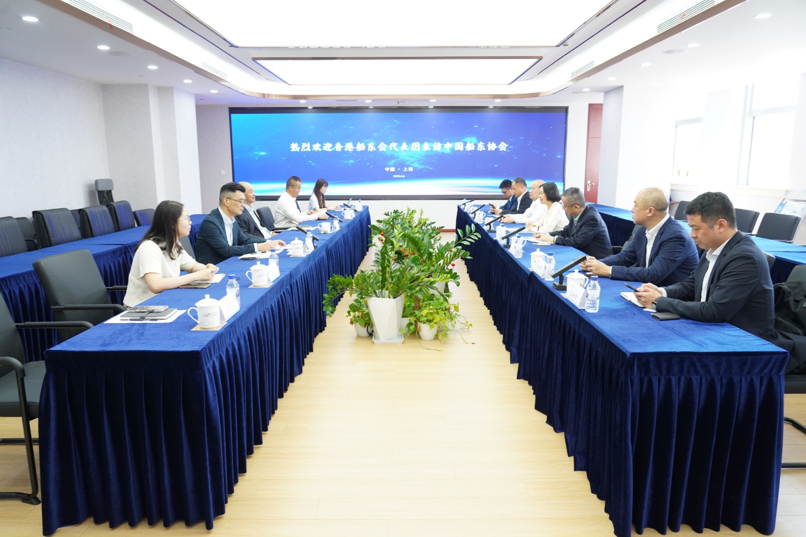 香港船东会董事总经理陈佩珊一行来访中国船东协会