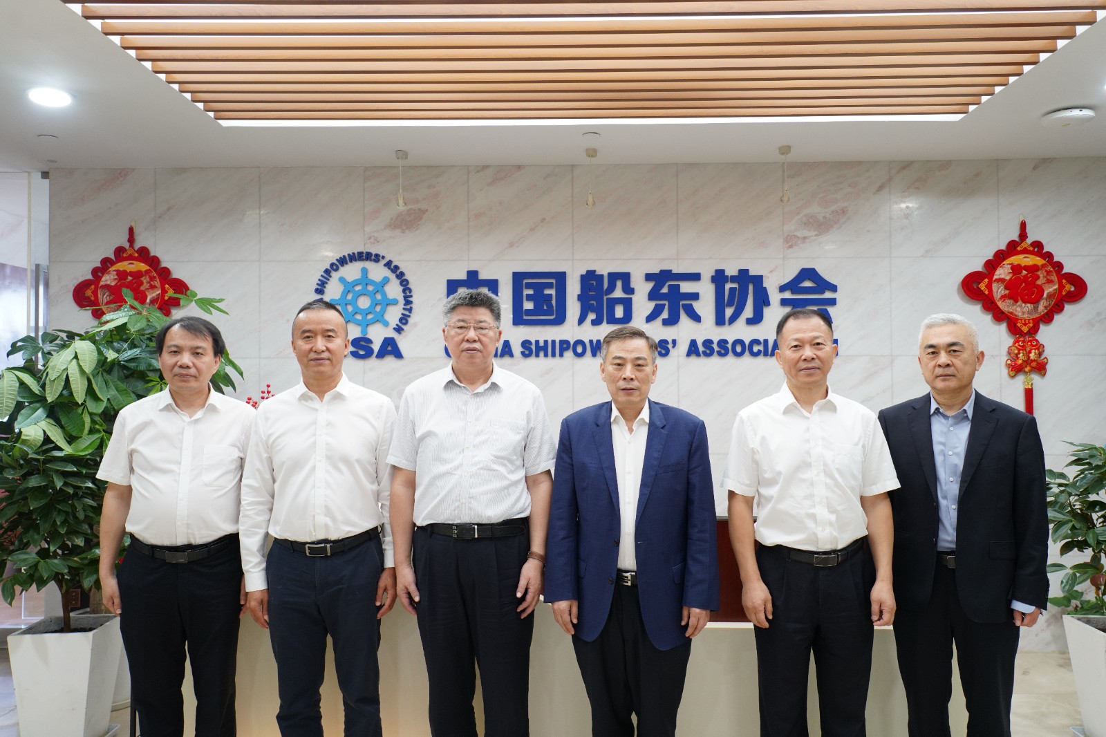 中国船东协会长江船东分会来协会开展工作交流