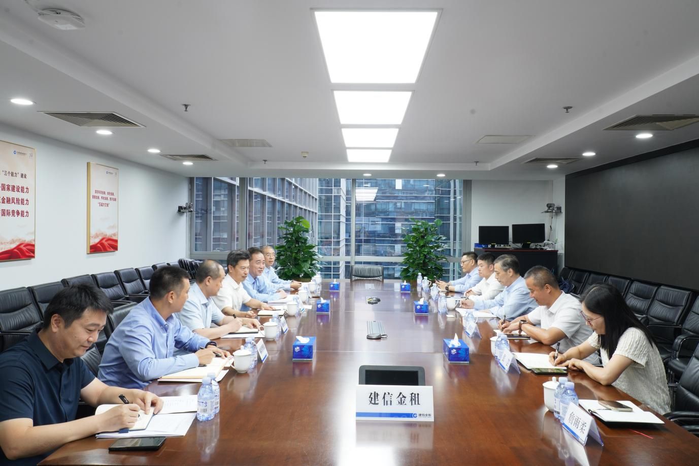 中国船东协会常务副会长刘上海一行走访建信金融租赁