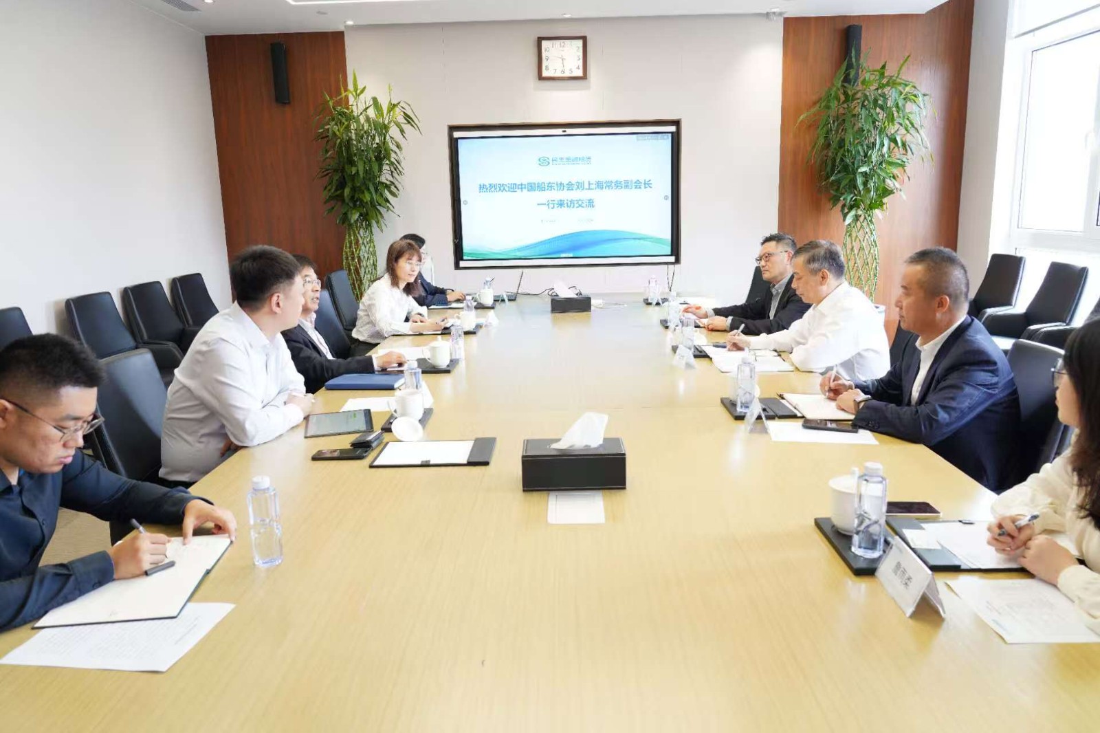 中国船东协会常务副会长刘上海一行走访民生金租
