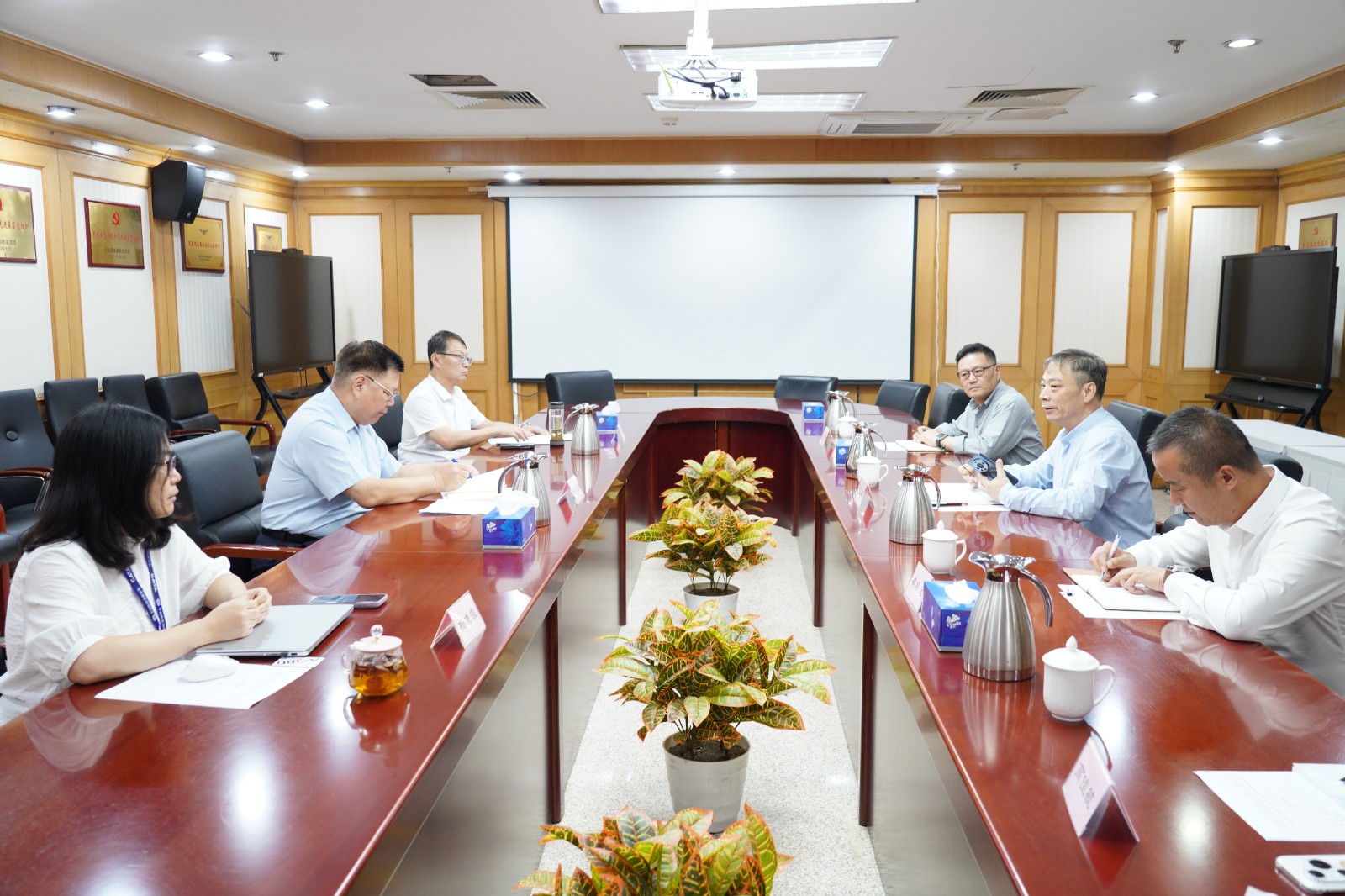 中国船东协会党支部书记刘上海一行拜访全国性行业协…