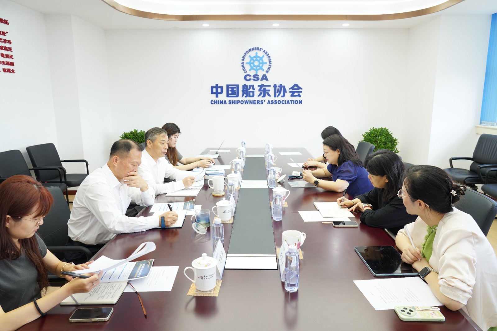 上海国际航运研究中心秘书长张婕姝一行来访中国船东…