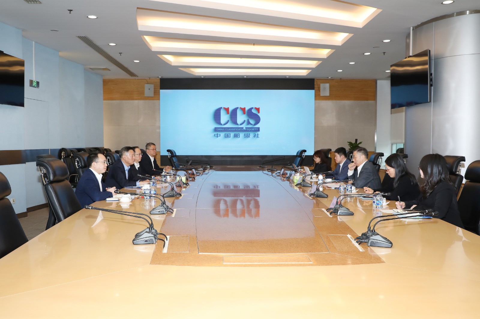 中国船东协会常务副会长刘上海一行走访中国船级社